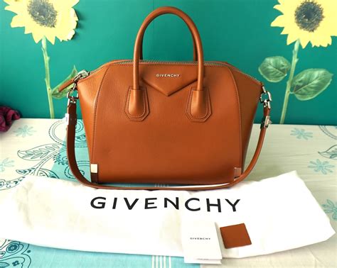 givenchy antigola|givenchy antigona review.